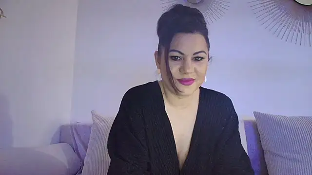 Snapshot of VixenVibesX chatting on 03-01-25, 01:51 VixenVibesX online show from 03-01-25, 01:51