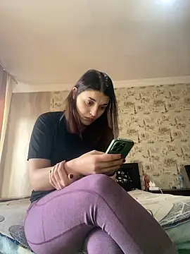 Snapshot of Rosanna_Rennie chatting on 02-25-25, 08:14 Rosanna Rennie online show from 02-25-25, 08:14