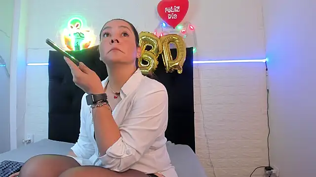 Snapshot of Miiss_eva chatting on 09-25-25, 12:00 Miiss eva online show from 09-25-25, 12:00
