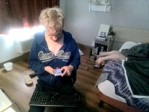 AQuickPhyx online show from 02-20-25, 04:47