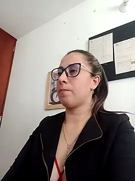 Snapshot of CHARLOTTE_1711 chatting on 01-22-25, 04:44 CHARLOTTE 1711 online show from 01-22-25, 04:44