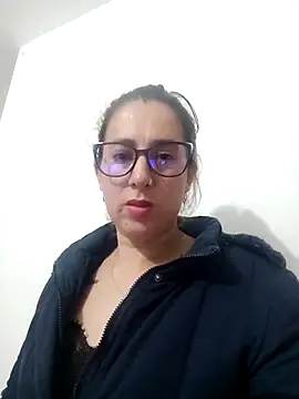 Snapshot of CHARLOTTE_1711 chatting on 03-06-25, 05:24 CHARLOTTE 1711 online show from 03-06-25, 05:24
