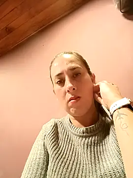 CHARLOTTE 1711 online show from 04-16-26, 03:07