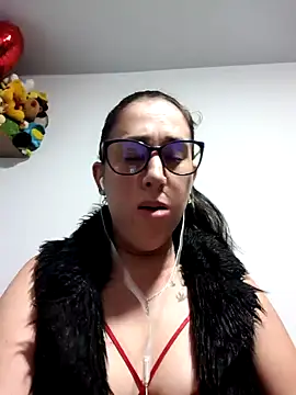 CHARLOTTE 1711 online show from 10-24-25, 03:38