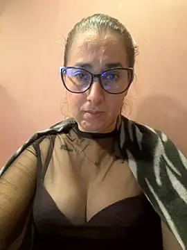 CHARLOTTE 1711 online show from 05-15-26, 04:21
