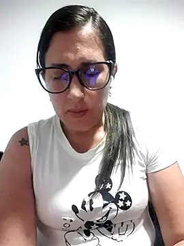 Snapshot of CHARLOTTE_1711 chatting on 10-01-25, 03:44 CHARLOTTE 1711 online show from 10-01-25, 03:44