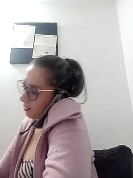 Snapshot of CHARLOTTE_1711 chatting on 02-06-25, 11:15 CHARLOTTE 1711 online show from 02-06-25, 11:15