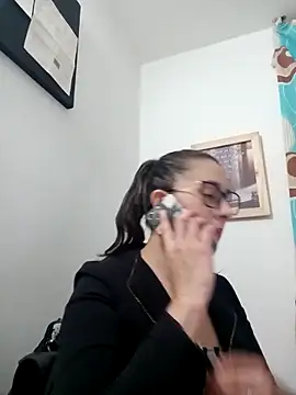 Snapshot of CHARLOTTE_1711 chatting on 02-25-25, 02:36 CHARLOTTE 1711 online show from 02-25-25, 02:36