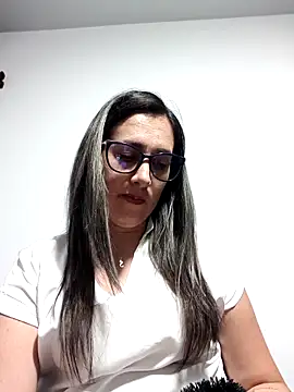 Snapshot of CHARLOTTE_1711 chatting on 09-29-25, 03:57 CHARLOTTE 1711 online show from 09-29-25, 03:57