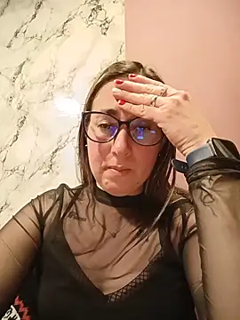 Snapshot of CHARLOTTE_1711 chatting on 06-23-26, 03:04 CHARLOTTE 1711 online show from 06-23-26, 03:04