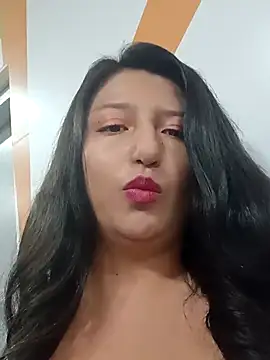 Snapshot of Melyy_Edii chatting on 03-11-25, 08:20 Melyy Edii online show from 03-11-25, 08:20