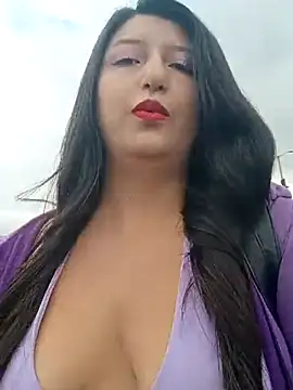 Snapshot of Melyy_Edii chatting on 03-21-25, 01:45 Melyy Edii online show from 03-21-25, 01:45