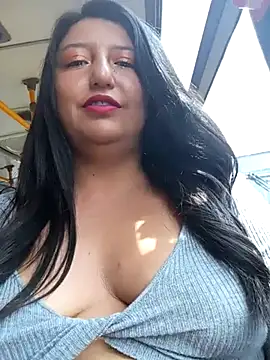 Snapshot of Melyy_Edii chatting on 03-05-25, 04:24 Melyy Edii online show from 03-05-25, 04:24