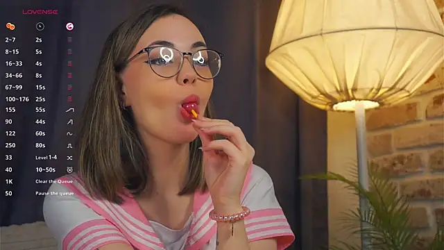 Snapshot of SunnCornfield chatting on 01-31-25, 07:29 SunnCornfield online show from 01-31-25, 07:29