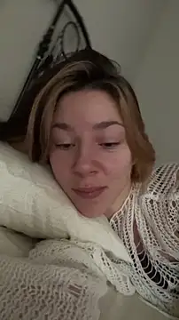 Snapshot of Mary_Leaf chatting on 11-09-25, 09:24 Mary Leaf online show from 11-09-25, 09:24