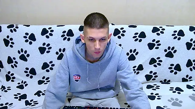 Lester Broo online show from 04-05-26, 09:21