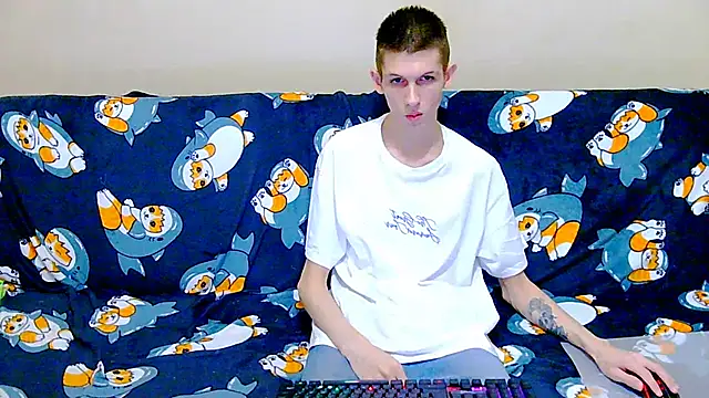 Lester Broo online show from 11-26-25, 08:42