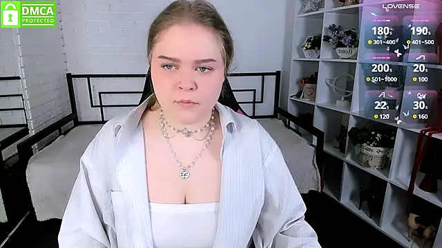 Snapshot of Erica__Alta chatting on 03-23-25, 06:26 Erica Alta online show from 03-23-25, 06:26