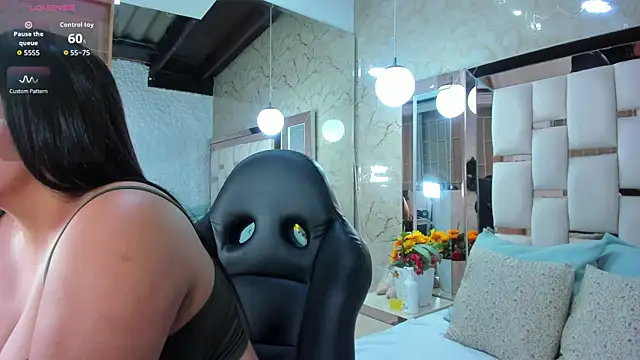 katleya lewiis online show from 10-24-25, 10:31