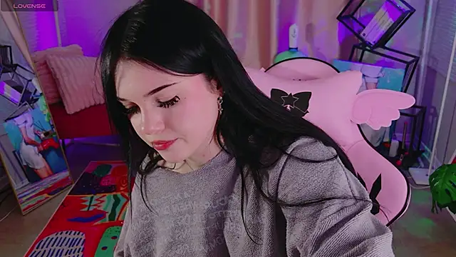 Snapshot of JessicaAddams chatting on 05-22-26, 04:05 JessicaAddams online show from 05-22-26, 04:05