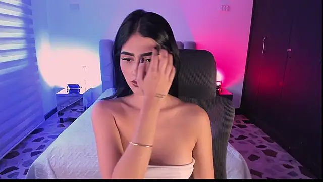 BellaaStorm online show from 10-30-25, 09:22