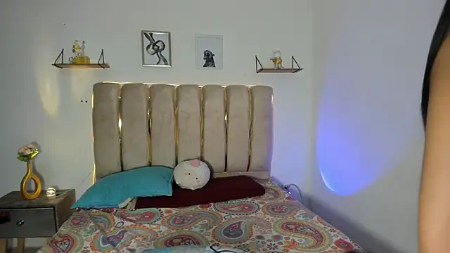 BellaaStorm online show from 06-16-26, 01:27