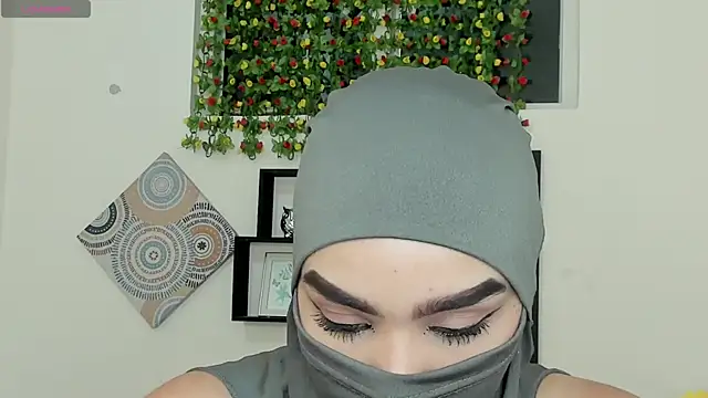 Maissa Alabi online show from 10-16-25, 04:26