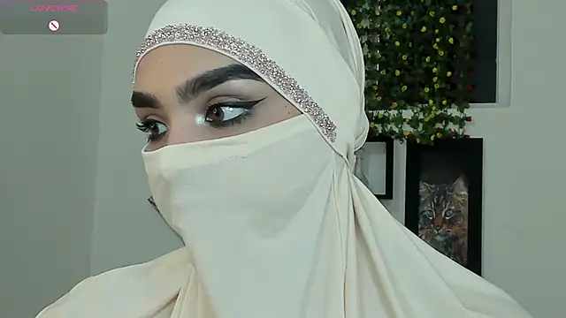 Maissa Alabi online show from 10-10-25, 03:35