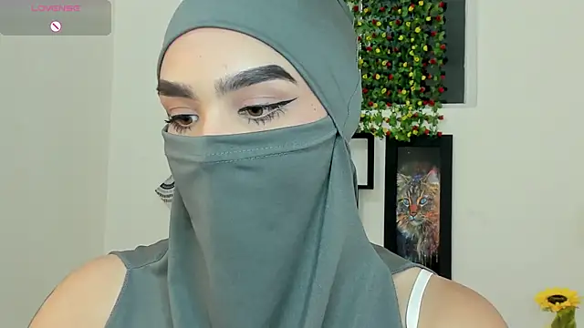 Maissa Alabi online show from 10-07-25, 04:19