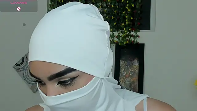 Maissa Alabi online show from 10-21-25, 07:35