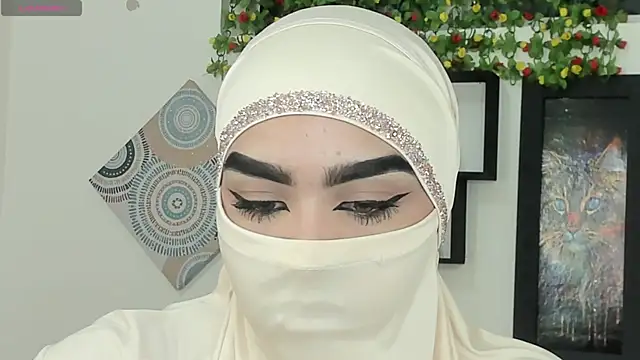 Maissa Alabi online show from 10-20-25, 07:03