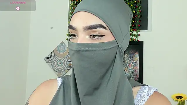 Maissa Alabi online show from 10-12-25, 06:42