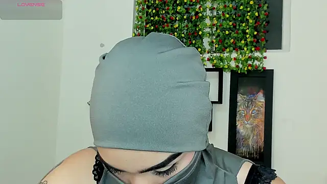 Maissa Alabi online show from 11-15-25, 06:34