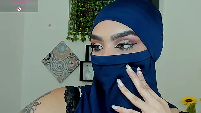 Maissa Alabi online show from 09-30-25, 05:08