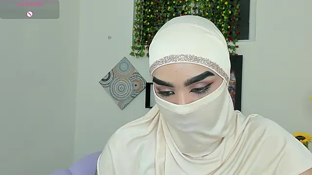 Maissa Alabi online show from 11-13-25, 06:56