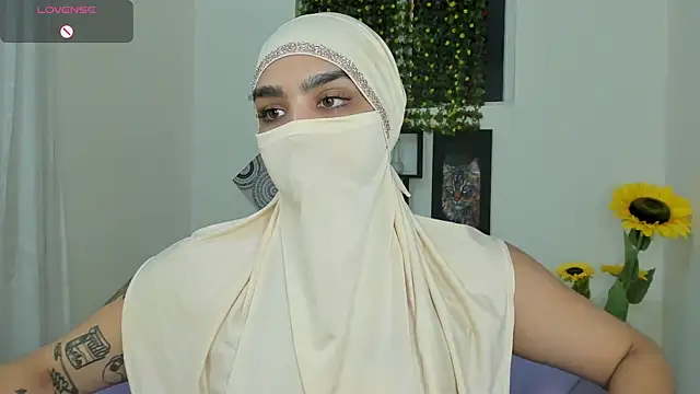 Maissa Alabi online show from 09-27-25, 04:35