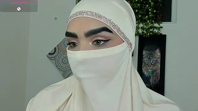 Maissa Alabi online show from 11-18-25, 07:28