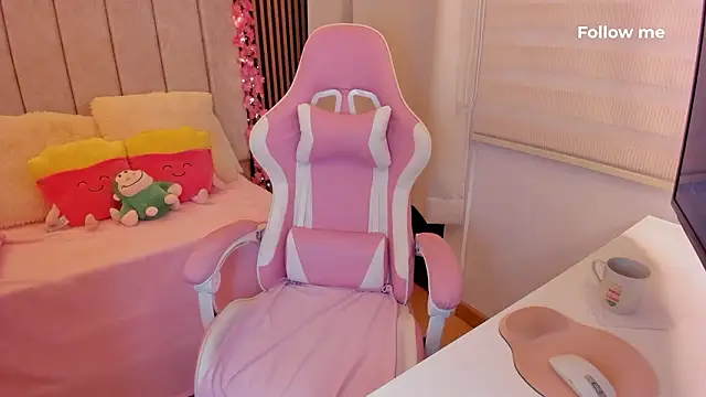 Snapshot of tamy_xoo chatting on 02-13-26, 06:08 tamy xoo online show from 02-13-26, 06:08