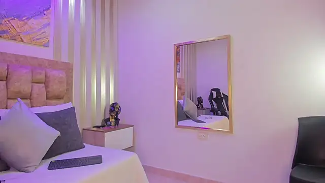 avis lara online show from 09-20-25, 07:08