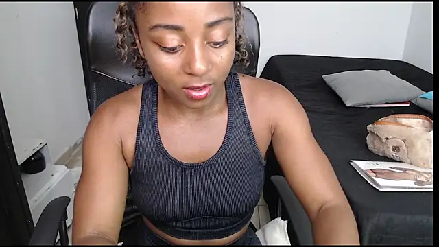 avis lara online show from 02-18-26, 07:21