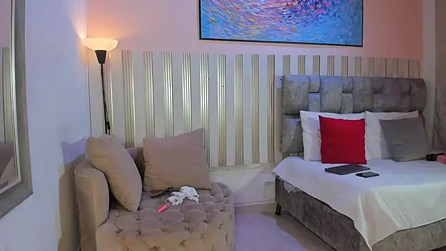 avis lara online show from 02-07-26, 03:53