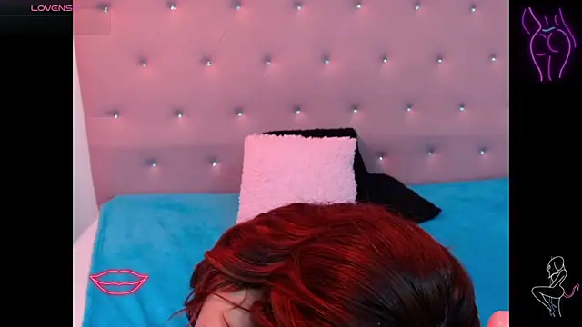 Snapshot of candyre chatting on 03-22-25, 03:42 candyre online show from 03-22-25, 03:42