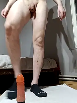 Snapshot of larzik94 chatting on 03-01-26, 01:49 larzik94 online show from 03-01-26, 01:49