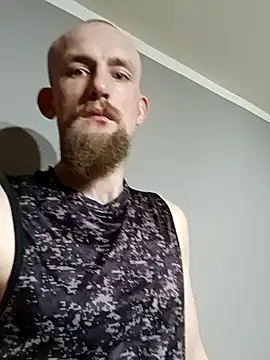 Snapshot of larzik94 chatting on 02-11-26, 06:30 larzik94 online show from 02-11-26, 06:30