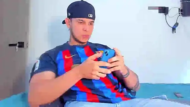 austinoficial online show from 03-10-26, 08:57