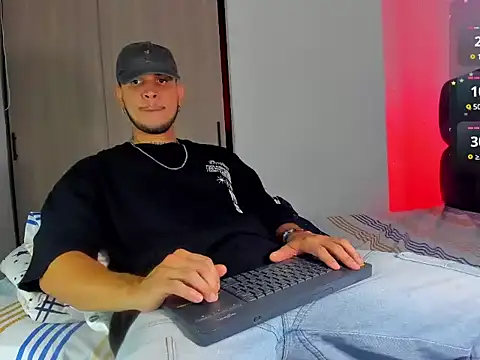 austinoficial online show from 12-21-25, 07:10