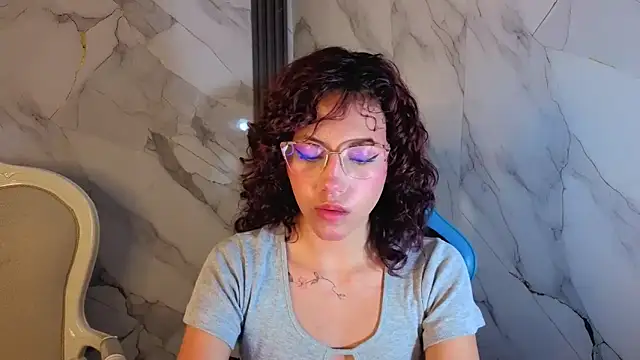 zoe ch  online show from 06-04-26, 03:11