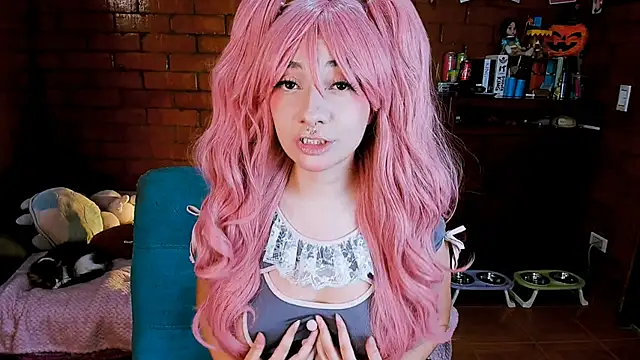 Annycolin  online show from 02-17-26, 10:07