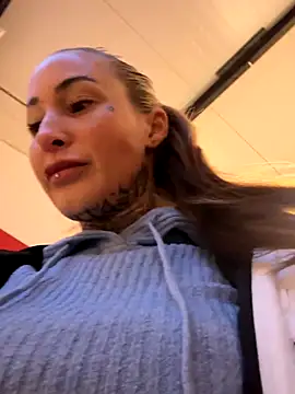 Black sweet Rose online show from 01-08-26, 03:29