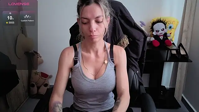 Princezzlove3 online show from 03-23-26, 02:50